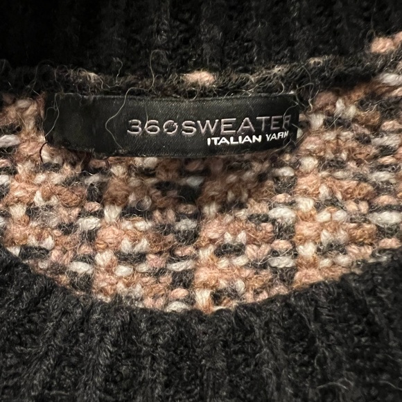 Beautiful Italian made cropped sweater ππ» - Picture 10 of 11